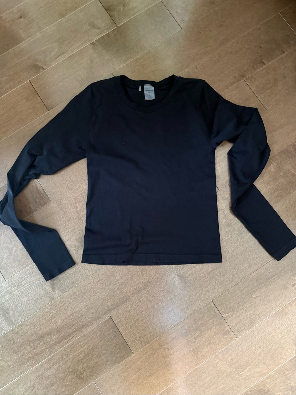 Aritzia Willow Seamless top Large